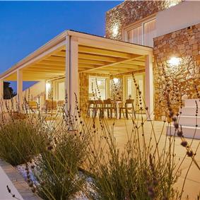 4 bedroom villa with pool, Castellammare del Golfo, sleeps 8-10